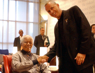 Arabella Sheraton <br>Cape Town <br>-
2003::Mr. Nelson Mandela and Rev. Fr. Stefan Hippler, founder of HOPE Cape Town discussed how religion can support the fight against HIV/AIDS.
Mr. Nelson Mandela said: “Continue the good work you are doing with HOPE Cape Town.” hope cape town usa